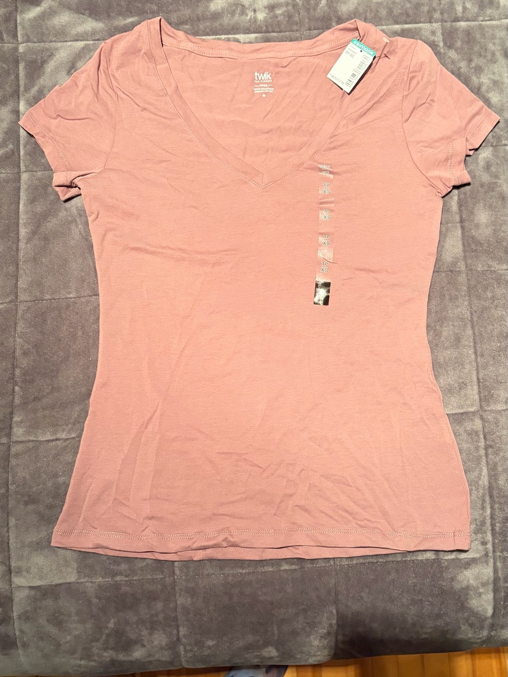 Simons Twik V-Neck Short Sleeve Tee in Dusty Pink organic cotton